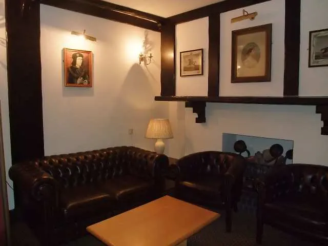 Ramada Crawley-Gatwick Hotel